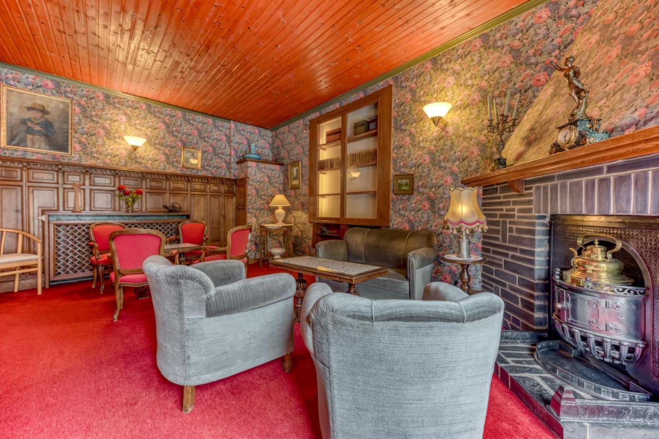 Hotel Le Cor De Chasse Saint-Hubert Exteriör bild